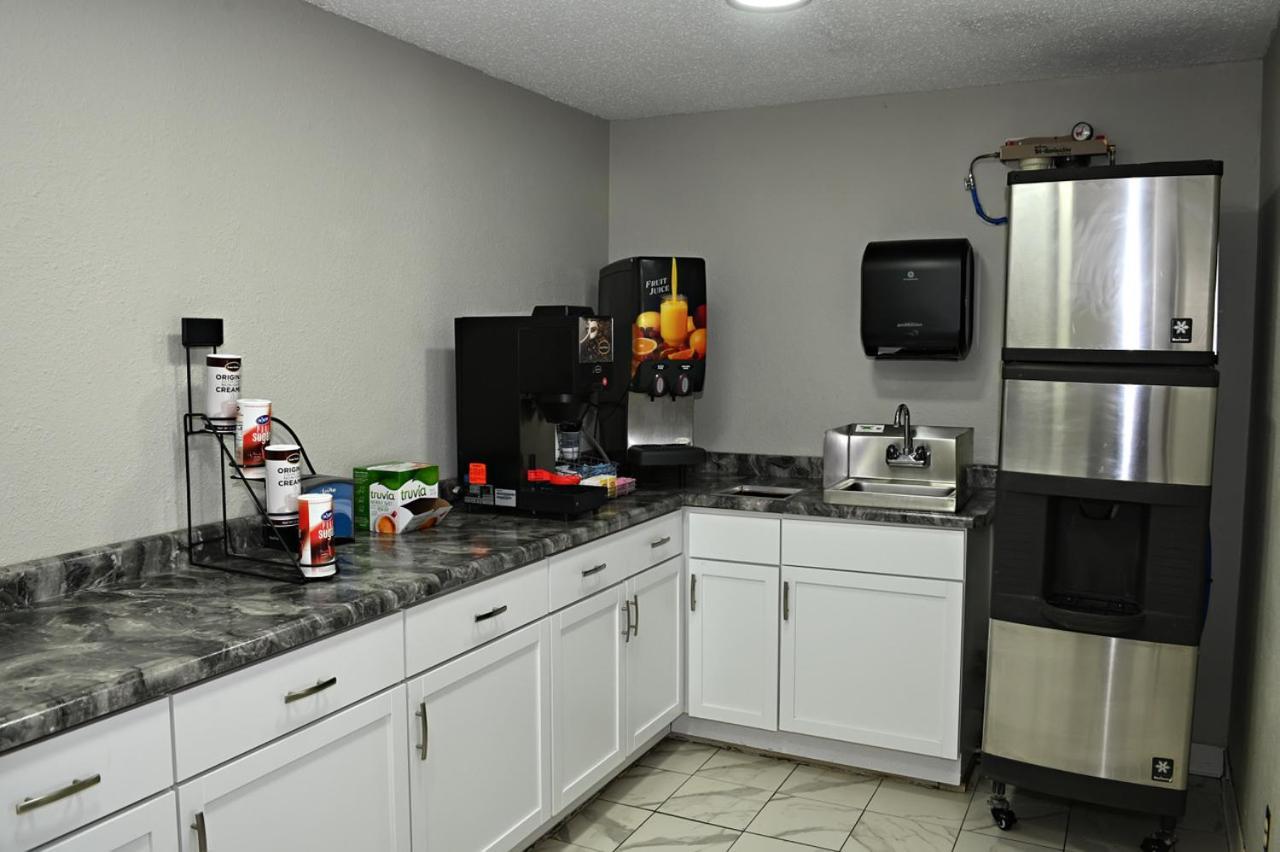 Hibbing Inn And Suites Εξωτερικό φωτογραφία